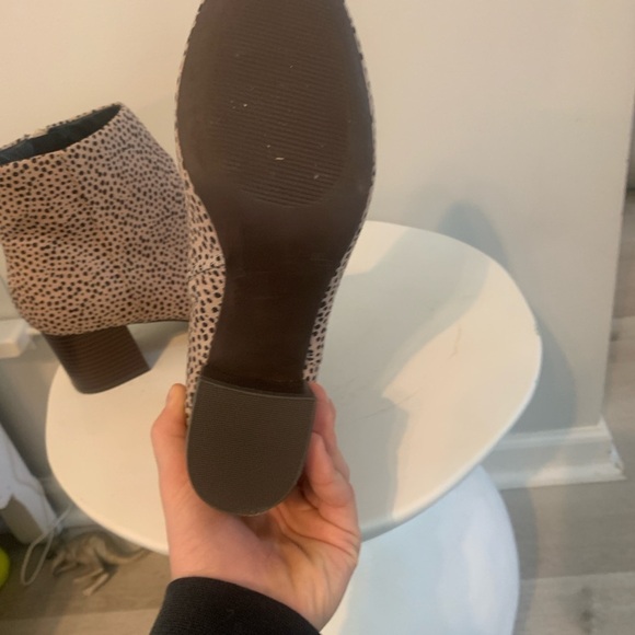 LOFT Leopard Print Beige-Black Ankle Booties sized 8 zipper animal tan‎ brown - Picture 6 of 12